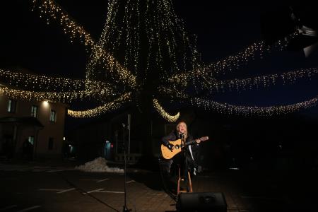 PRIŽIG PRAZNIČNIH LUČI 01 FOTO LJUBO VUKELIČ